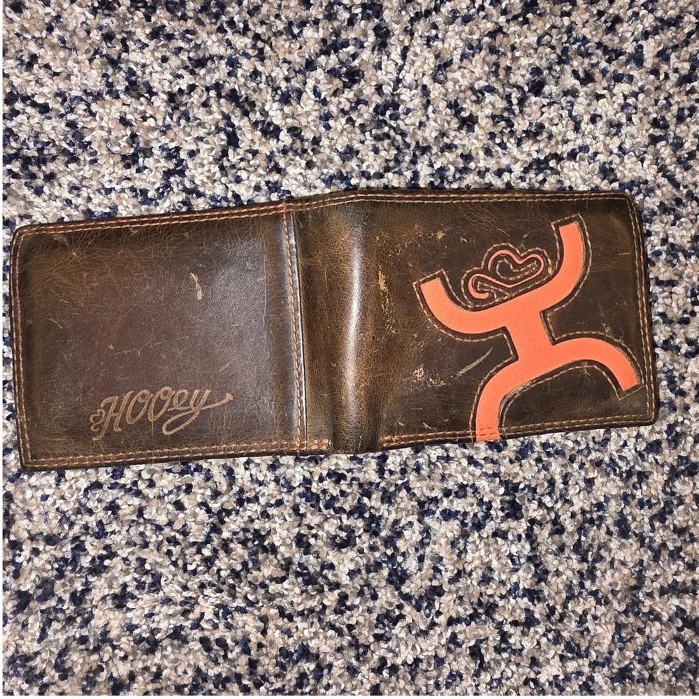 Hooey Men's Distressed Leather Bifold Wallet - Brown & Bright Orange Logo - Picture 4 of 6